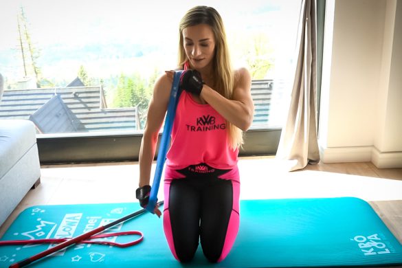 TRENING Z GUMAMI KWB #231 PIĘKNE RAMIONA BEZ WYSIŁKU