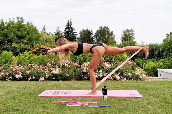 TRENING W BIKINI CAŁE CIAŁO – TRENING Z GUMAMI KWB #251