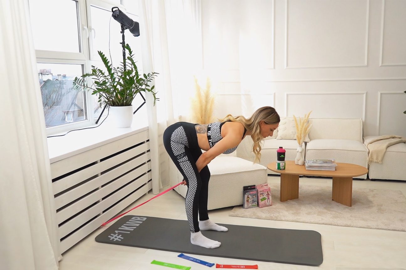 TRENING JĘDRNE CIAŁO I SMUKŁE NOGI – TRENING Z GUMAMI KWB #280