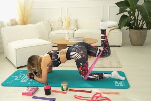 TRENING KRĄGŁE POŚLADKI W 30 MINUT – TRENING Z GUMAMI KWB #283